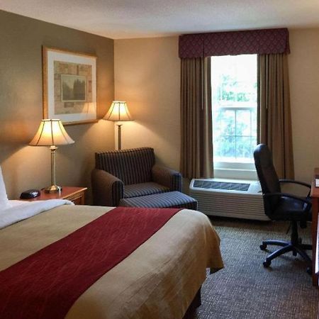 Comfort Inn Foxboro - Mansfield Фоксбъро Екстериор снимка