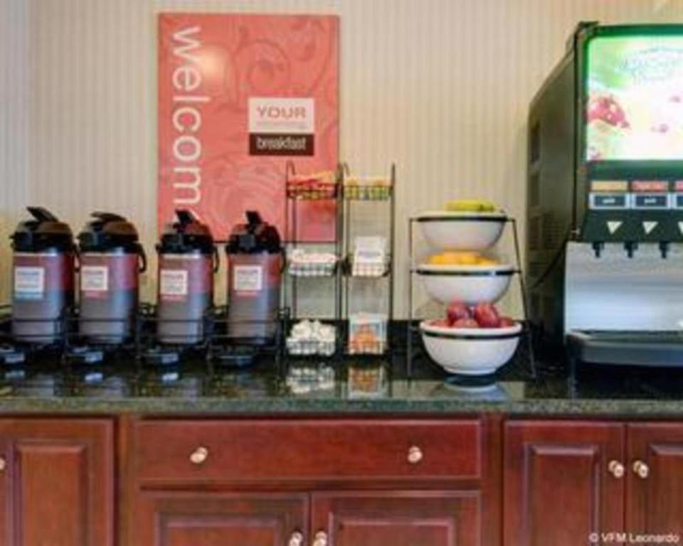 Comfort Inn Foxboro - Mansfield Фоксбъро Екстериор снимка