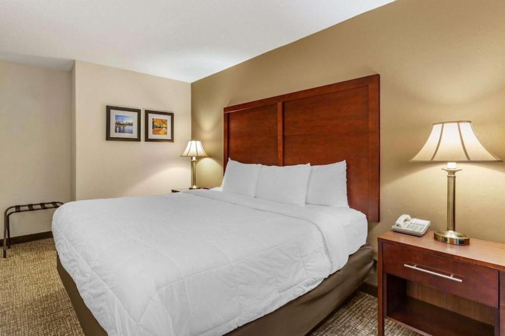 Comfort Inn Foxboro - Mansfield Фоксбъро Екстериор снимка