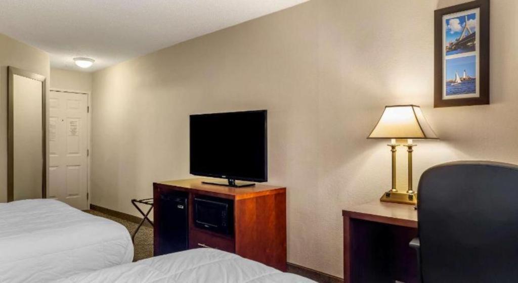 Comfort Inn Foxboro - Mansfield Фоксбъро Екстериор снимка