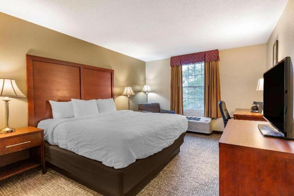 Comfort Inn Foxboro - Mansfield Фоксбъро Екстериор снимка
