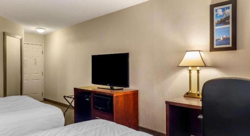 Comfort Inn Foxboro - Mansfield Фоксбъро Екстериор снимка